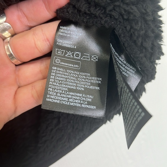 H&M - Black Fleece Half Zip Up Chest Pocket Sleeveless Pullover Vest Size XS - Picture 9 of 10